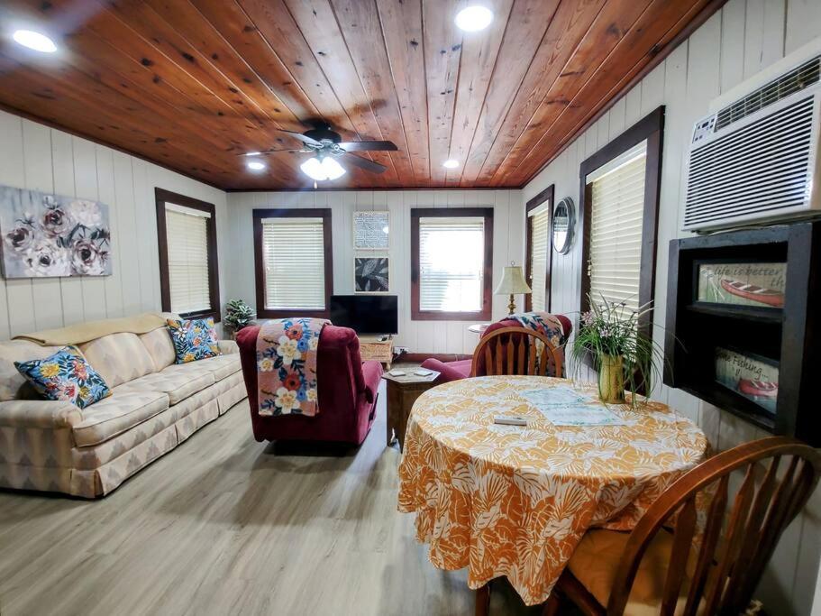 #09 - Large Lakeview One Bedroom- Pet Friendly Хот Спрингс Екстериор снимка