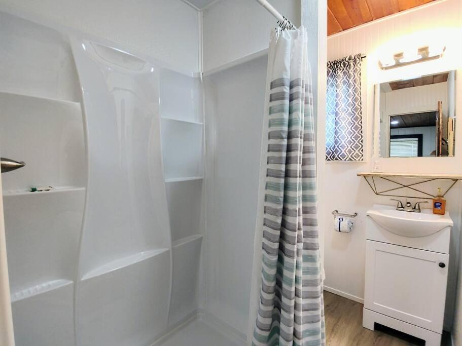 #09 - Large Lakeview One Bedroom- Pet Friendly Хот Спрингс Екстериор снимка